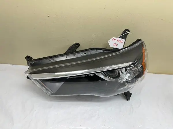 2014 2015 2016 2017 2018 2018 2020 TOYOTA 4RUNNER HALOGEN  LEFT OEM HEADLIGHT