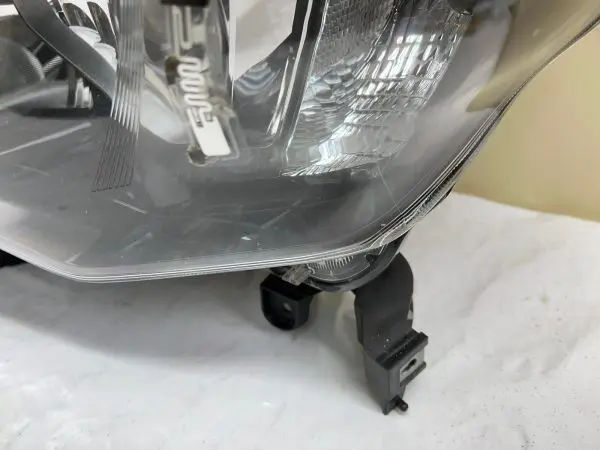 2014 2015 2016 2017 2018 2018 2020 TOYOTA 4RUNNER HALOGEN  LEFT OEM HEADLIGHT - Image 5