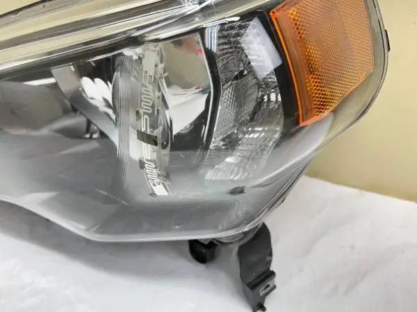 2014 2015 2016 2017 2018 2018 2020 TOYOTA 4RUNNER HALOGEN  LEFT OEM HEADLIGHT - Image 6