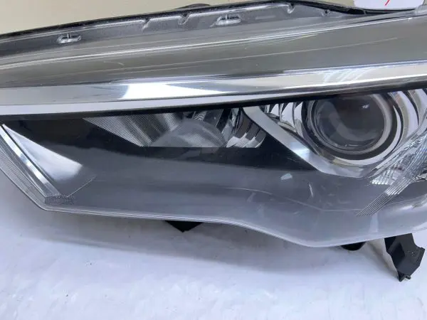 2014 2015 2016 2017 2018 2018 2020 TOYOTA 4RUNNER HALOGEN  LEFT OEM HEADLIGHT - Image 14
