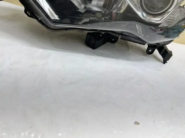 2014 2015 2016 2017 2018 2018 2020 TOYOTA 4RUNNER HALOGEN  LEFT OEM HEADLIGHT - Image 17