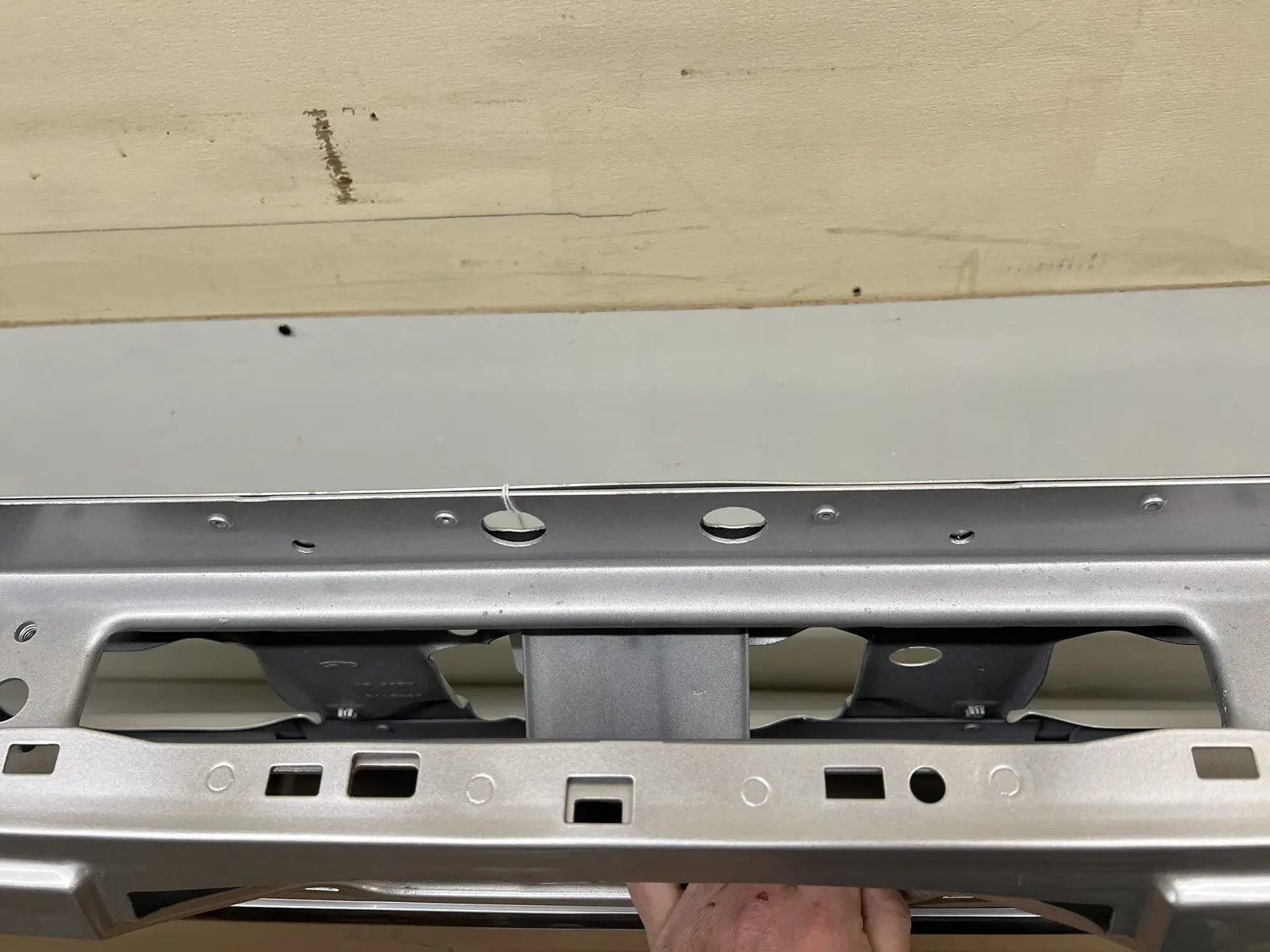 NICE 2018 2019 2020 FORD F150 PLATINUM REAR OEM TAILGATE GENUINE FOR STEP - Image 10