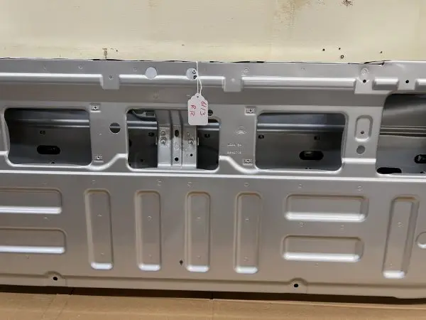NICE 2018 2019 2020 FORD F150 PLATINUM REAR OEM TAILGATE GENUINE FOR STEP - Image 13
