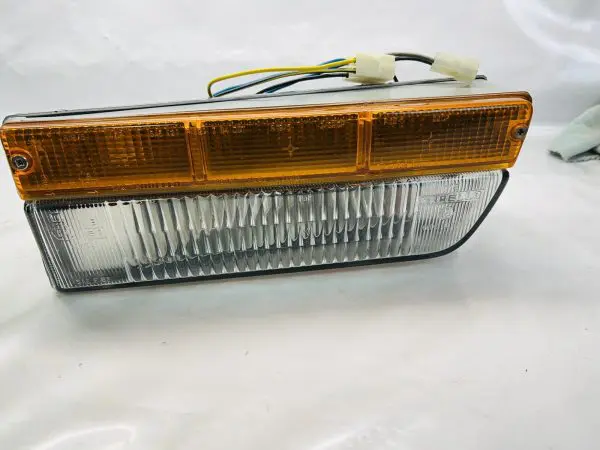 02.260.749 FERRARI TESTAROSSA CARELLO FRONT LEFT OEM TURN SIGNAL GENUINE