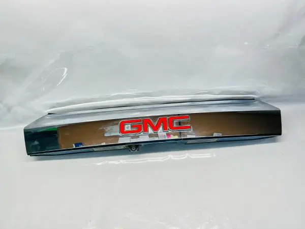 22869814 2010 2011 2012 2013 2014 2015 GMC TERRAIN REAR LIFTGATE TRIM CAMERA