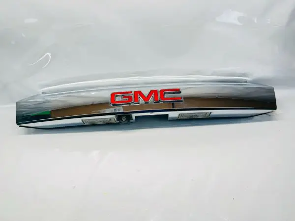 22869814 2010 2011 2012 2013 2014 2015 GMC TERRAIN REAR LIFTGATE TRIM CAMERA - Image 2