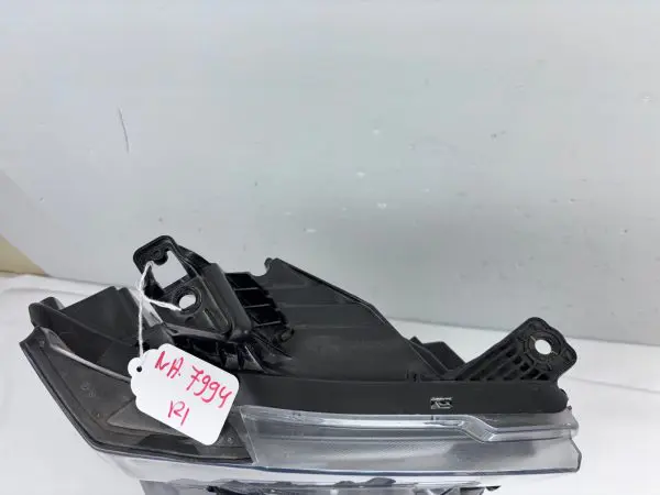 2020 2021 2022 2023 CHEVY SILVERADO 2500 3500 HALOGEN  RIGHT OEM HEADLIGHT - Image 14
