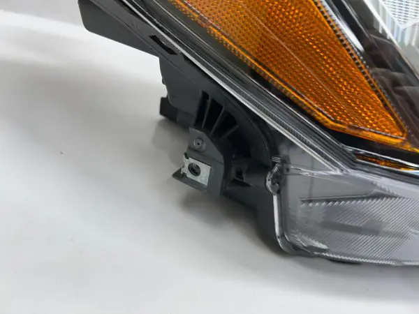 2021 2022 2023 NISSAN KICKS HALOGEN FRONT RIGHT OEM HEADLIGHT 260105R00A - Image 16