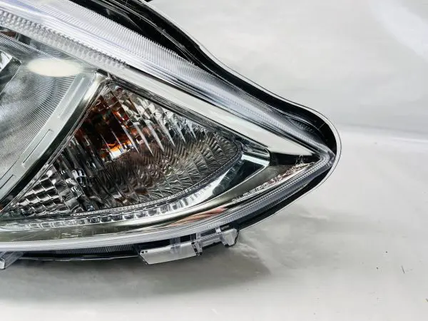 ⭐️  MINT 2015 2016 2017 2018 2019 NISSAN VERSA HALOGEN FRONT RIGHT HEADLIGHT - Image 3