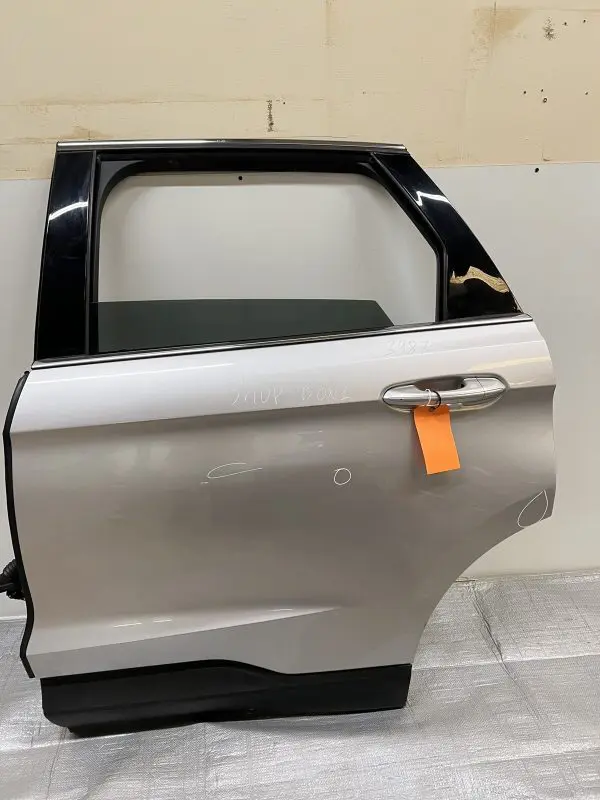 2015 2016 2017 2018 2019 2020 2021 2022 2023 Ford Edge Rear Left OEM Door Comp