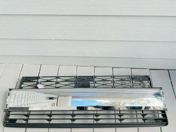 2014 2015 2016 2017 2018 2019 TOYOTA 4RUNNER FRONT LOWER OEM GRILLE GENUINE