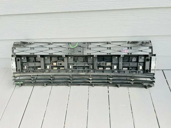 2014 2015 2016 2017 2018 2019 TOYOTA 4RUNNER FRONT LOWER OEM GRILLE GENUINE - Image 9