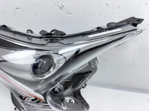 MINT  81140-47741  2016 2017 2018 TOYOTA PRIUS LED FRONT RIGHT OEM HEADLIGHT - Image 6