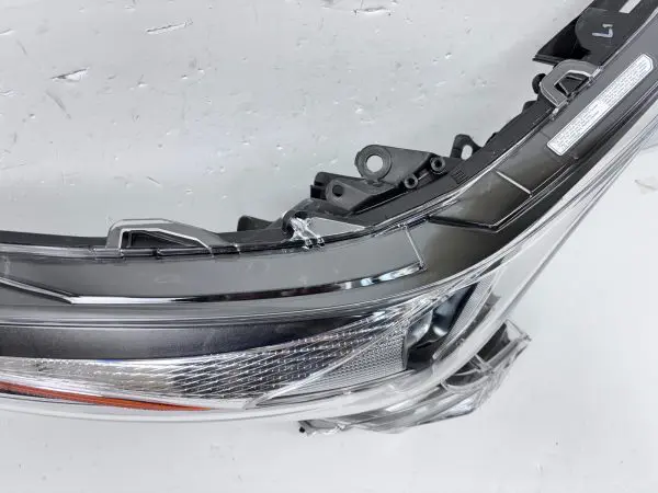 MINT  81140-47741  2016 2017 2018 TOYOTA PRIUS LED FRONT RIGHT OEM HEADLIGHT - Image 14