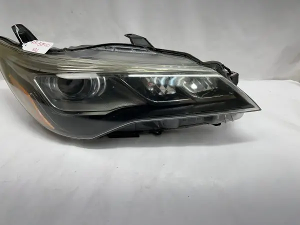 2015 2016 2017 toyota camry  led dark bezel front right oem headlight - Image 2