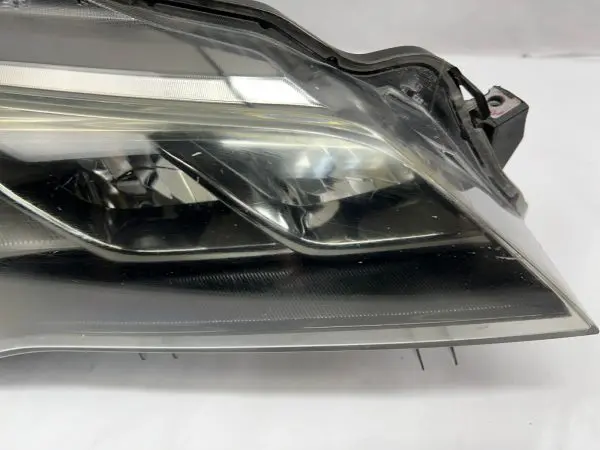 2015 2016 2017 toyota camry  led dark bezel front right oem headlight - Image 4