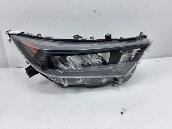 81100R152  2019 2020 2021 TOYOTA RAV4 LED BLACK BEZEL FRONT RIGHT OEM HEADLIGHT