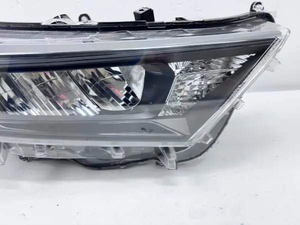81100R152  2019 2020 2021 TOYOTA RAV4 LED BLACK BEZEL FRONT RIGHT OEM HEADLIGHT - Image 3