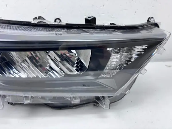 81100R152  2019 2020 2021 TOYOTA RAV4 LED BLACK BEZEL FRONT RIGHT OEM HEADLIGHT - Image 4