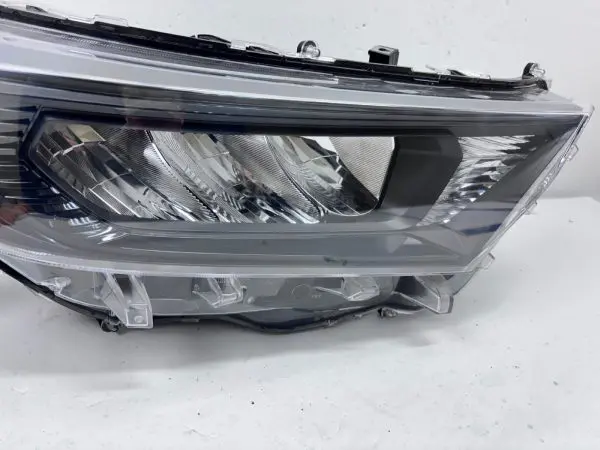 81100R152  2019 2020 2021 TOYOTA RAV4 LED BLACK BEZEL FRONT RIGHT OEM HEADLIGHT - Image 6