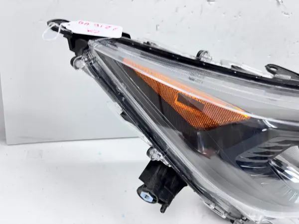 81100R152  2019 2020 2021 TOYOTA RAV4 LED BLACK BEZEL FRONT RIGHT OEM HEADLIGHT - Image 11