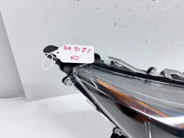 81100R152  2019 2020 2021 TOYOTA RAV4 LED BLACK BEZEL FRONT RIGHT OEM HEADLIGHT - Image 12