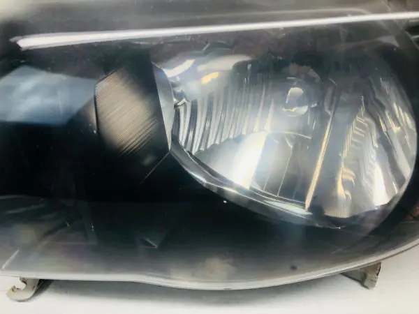 2005 2006 2007 2008 2009 2010 2011 TOYOTA TACOMA BLACK TRIM LEFT OEM HEADLIGHT - Image 3