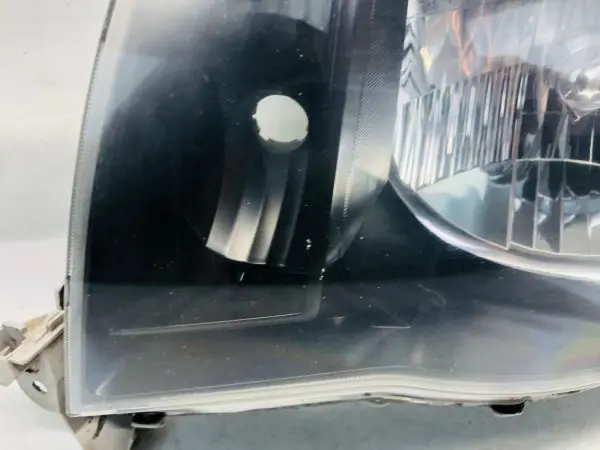 2005 2006 2007 2008 2009 2010 2011 TOYOTA TACOMA BLACK TRIM LEFT OEM HEADLIGHT - Image 6