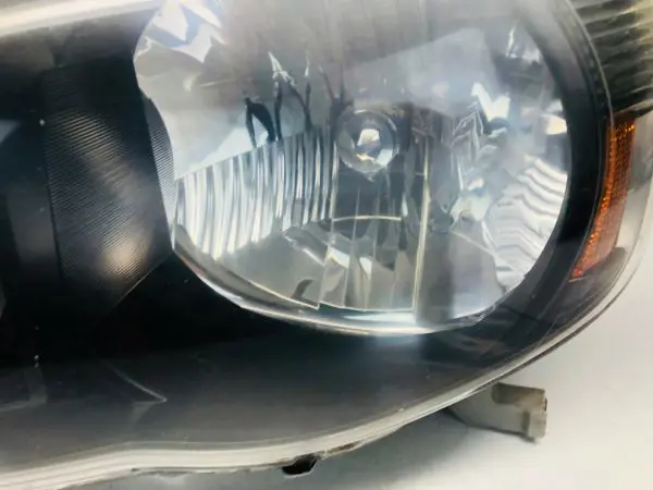 2005 2006 2007 2008 2009 2010 2011 TOYOTA TACOMA BLACK TRIM LEFT OEM HEADLIGHT - Image 7