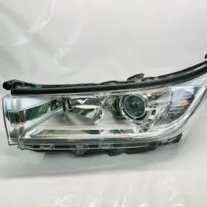 OEM 2017 2018 2019 TOYOTA HIGHLANDER HALOGEN FRONT LEFT OEM HEADLIGHT