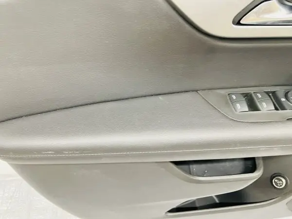 2019 2020 2021 Chevy Blazer Front Left Door Panel Trim OEM 84809190 - Image 7