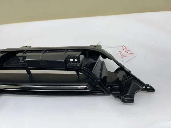 🌟 53121-35100 2020 2021 2022 2023 TOYOTA 4RUNNER OEM GRILLE UPPER INSERT - Image 2