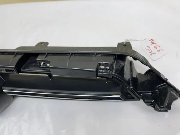 🌟 53121-35100 2020 2021 2022 2023 TOYOTA 4RUNNER OEM GRILLE UPPER INSERT - Image 4