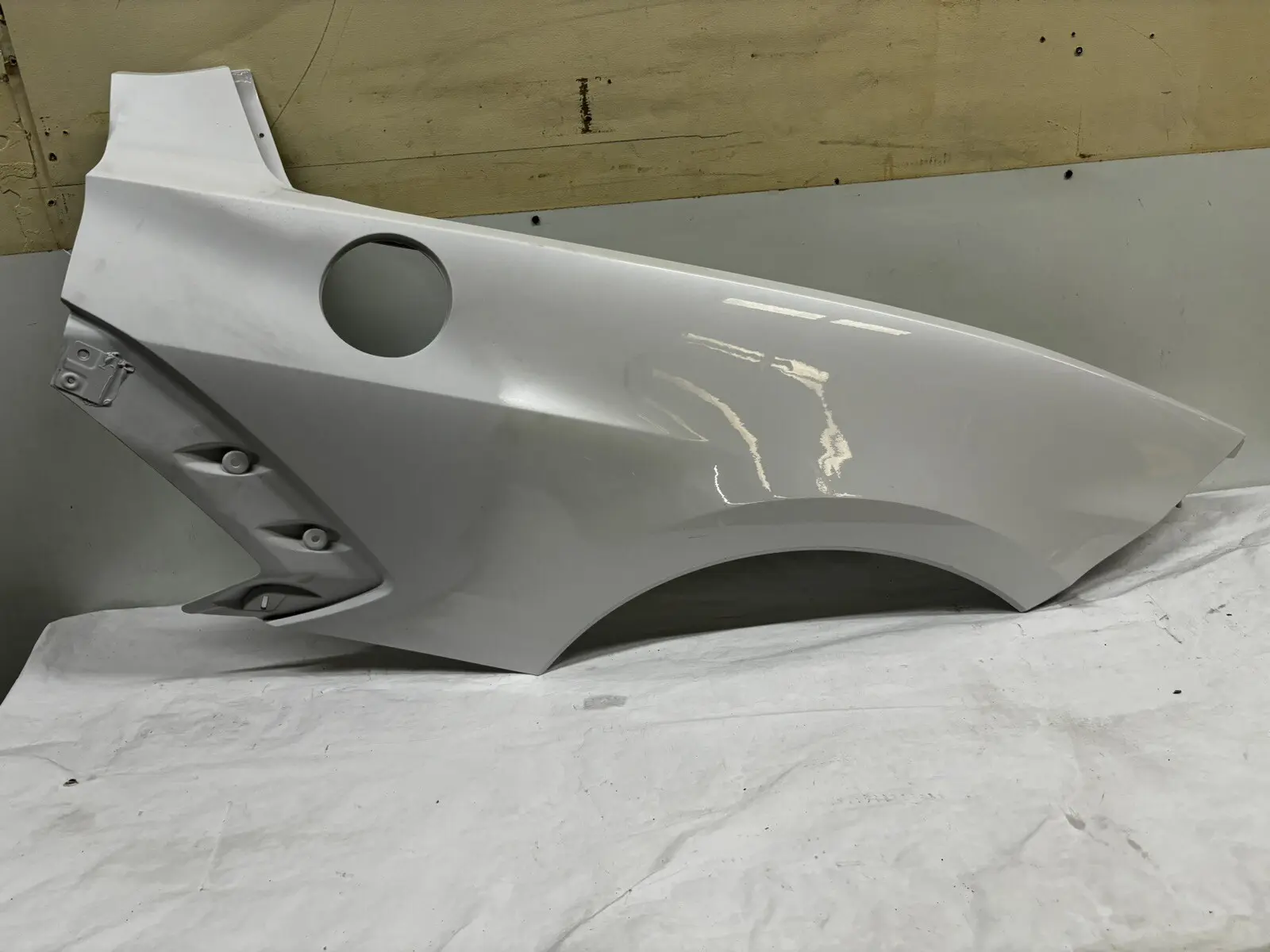 OEM 2020 2021 2022 2023 Chevy Corvette C8 Rear Left Quarter Panel 84828702