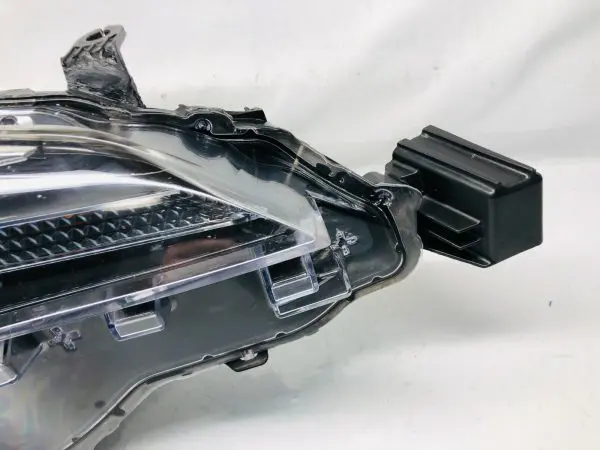 2017 2018 2019 TOYOTA COROLLA LED TESTED FRONT RIGHT OEM HEADLIGHT - Image 4