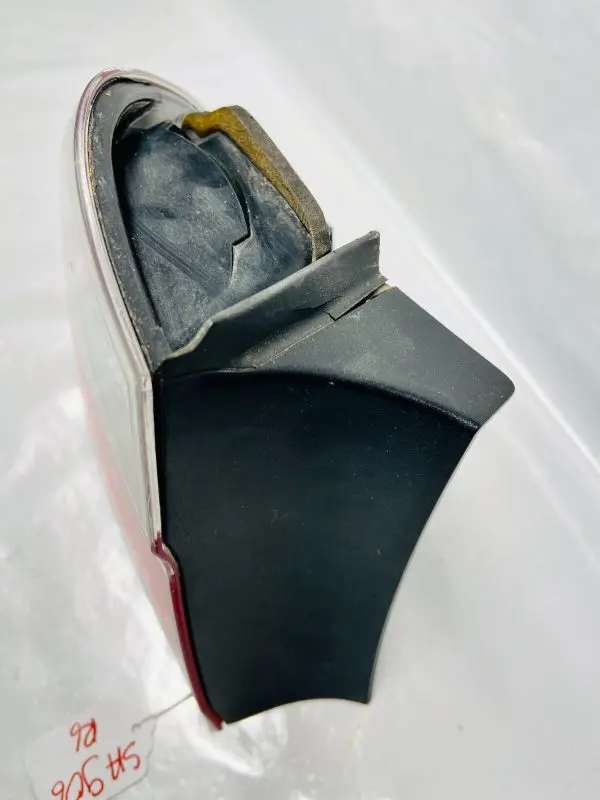 2005 2006 2007 2008 BMW 3 SERIES E90 HALOGEN REAR LEFT OEM TAIL LIGHT - Image 4