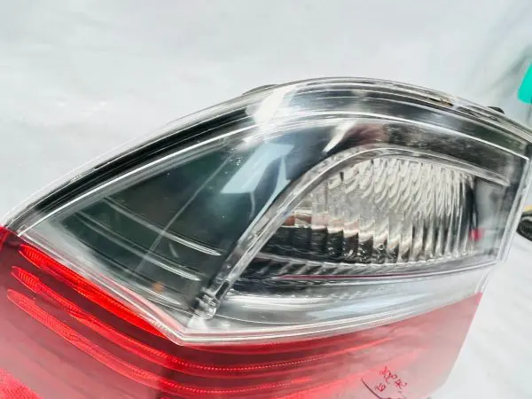 2005 2006 2007 2008 BMW 3 SERIES E90 HALOGEN REAR LEFT OEM TAIL LIGHT - Image 9