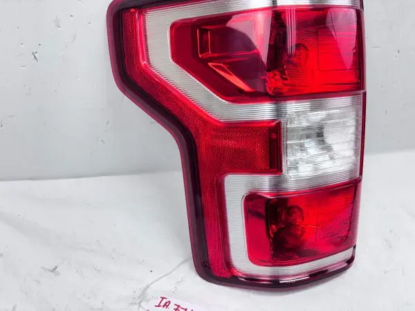 2018 2019 2020 FORD F150 HALOGEN REAR LEFT OEM TAIL LIGHT IL3413B505AH - Image 6