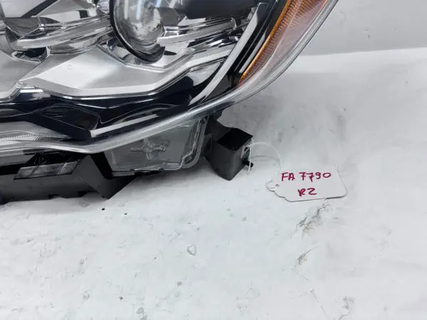 NICE 2017 2018 2019 NISSAN ROGUE FULL LED FRONT LEFT OEM HEADLIGHT - Image 12