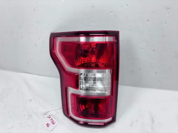 2018 2019 2020 FORD F150 HALOGEN REAR LEFT OEM TAIL LIGHT IL3413B505AH - Image 9