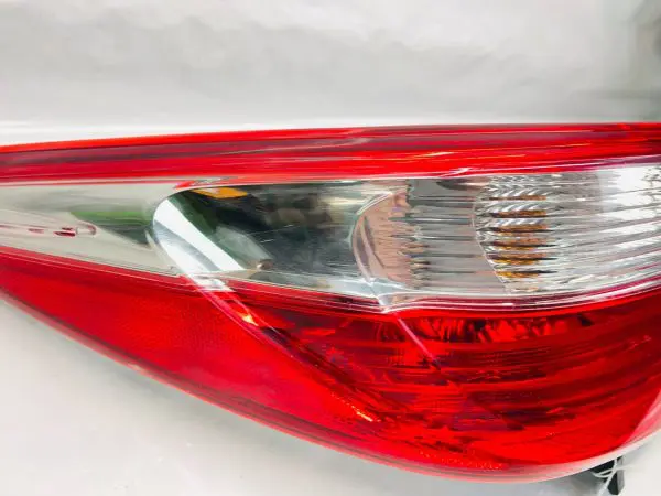 2015 2016 2017 TOYOTA CAMRY REAR LEFT OEM TAIL LIGHT - Image 10
