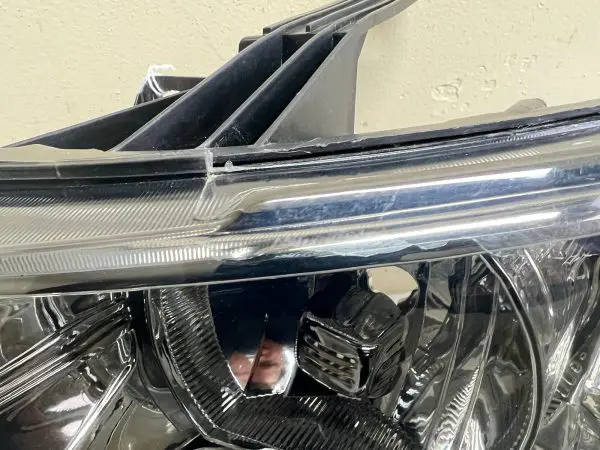 2007 2008 2009 2010 2011 2012 2013 CHEVY SILVERADO FRONT LEFT OEM HEADLIGHT - Image 9