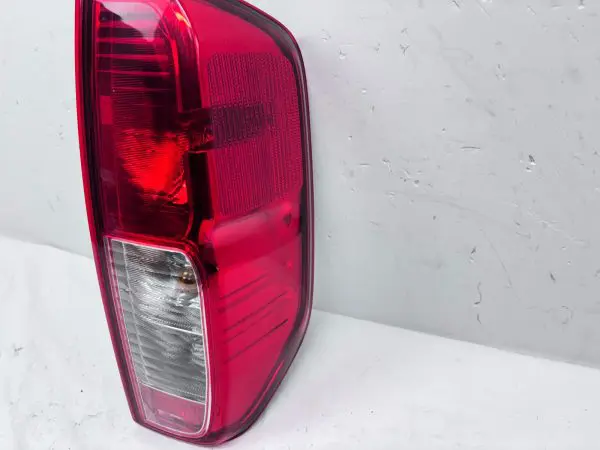 2014 2015 2016 2017 2018-2021 NISSAN FRONTIER HALOGEN REAR RIGHT OEM TAIL LIGHT - Image 3