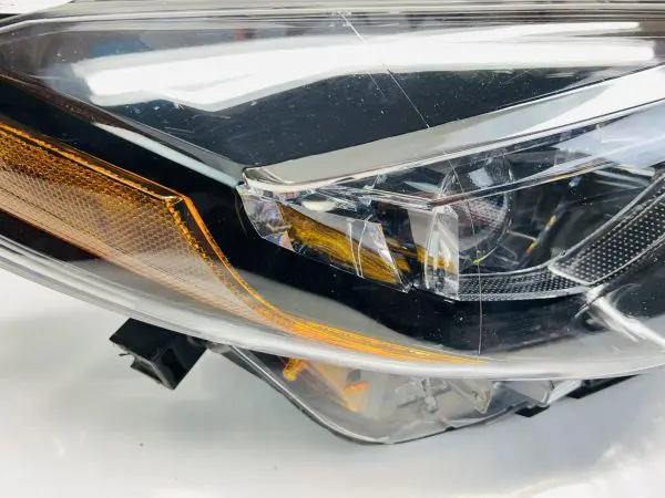2017 2018 2019 TOYOTA COROLLA LED  FRONT RIGHT OEM HEADLIGHT GENUINE - Image 8