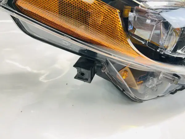 2017 2018 2019 TOYOTA COROLLA LED  FRONT RIGHT OEM HEADLIGHT GENUINE - Image 9
