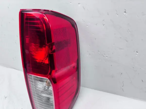 2014 2015 2016 2017 2018-2021 NISSAN FRONTIER HALOGEN REAR RIGHT OEM TAIL LIGHT - Image 4
