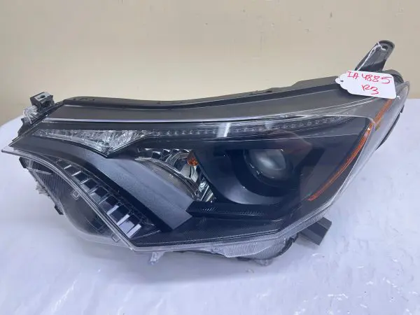 2016 2017 2018 TOYOTA RAV4 HALOGEN BLACK BEZEL FRONT LEFT OEM HEADLIGHT