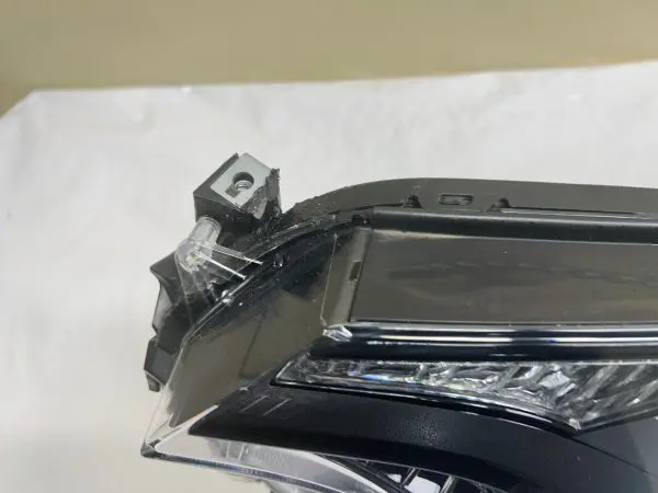 2016 2017 2018 TOYOTA RAV4 HALOGEN BLACK BEZEL FRONT LEFT OEM HEADLIGHT - Image 11