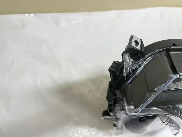 2016 2017 2018 TOYOTA RAV4 HALOGEN BLACK BEZEL FRONT LEFT OEM HEADLIGHT - Image 15