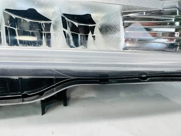 2020 2021 2022 2023 FORD EXPLORER LED FRONT RIGHT OEM FOG LIGHT - Image 5